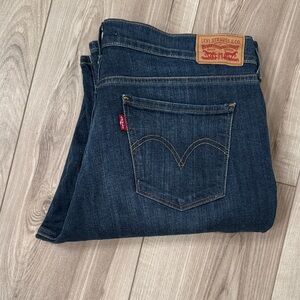 Like New Levi 515 Bootcut - Size 12